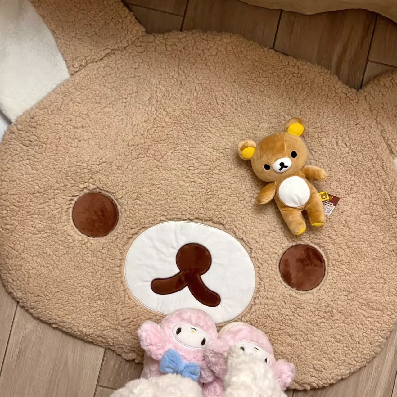 Home Bathroom Floor Mats - 漫画リラックマぬいぐるみラグかわいい Korilakkuma クマソフトフロアマット寝室の椅子ベッドサイドラウンジラグ浴室玄関マット家の装飾