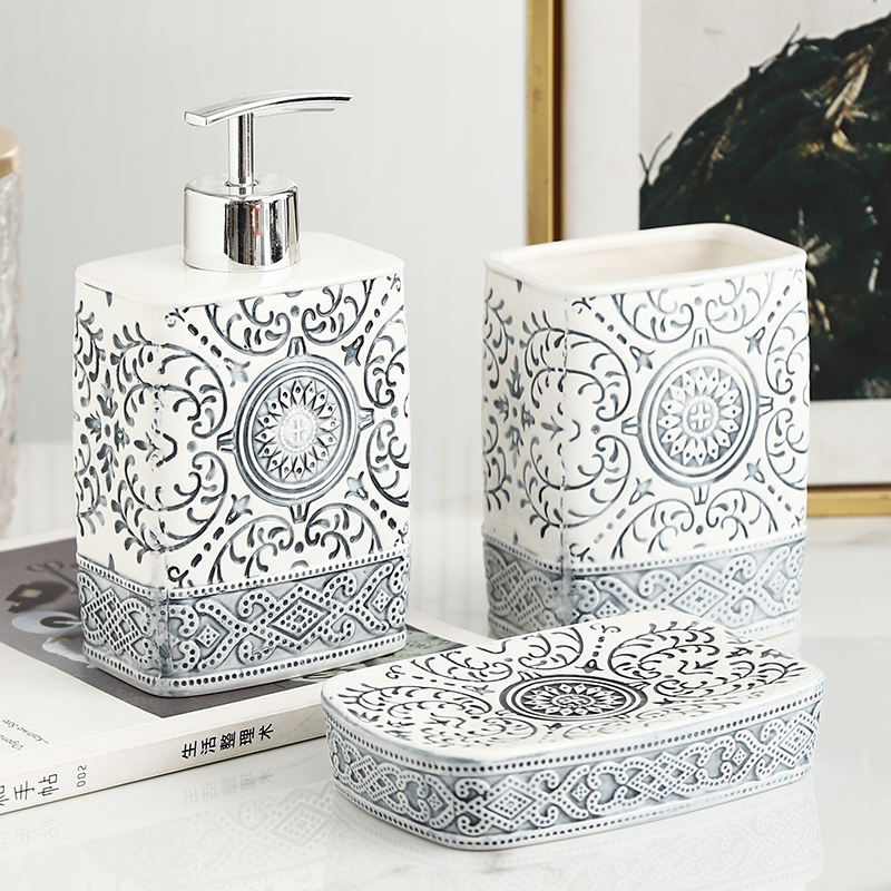 セラミックバスルームボトルセット,シャンプーボトル,石鹸皿, - Zara Home Bathroom Set のレビューと価格