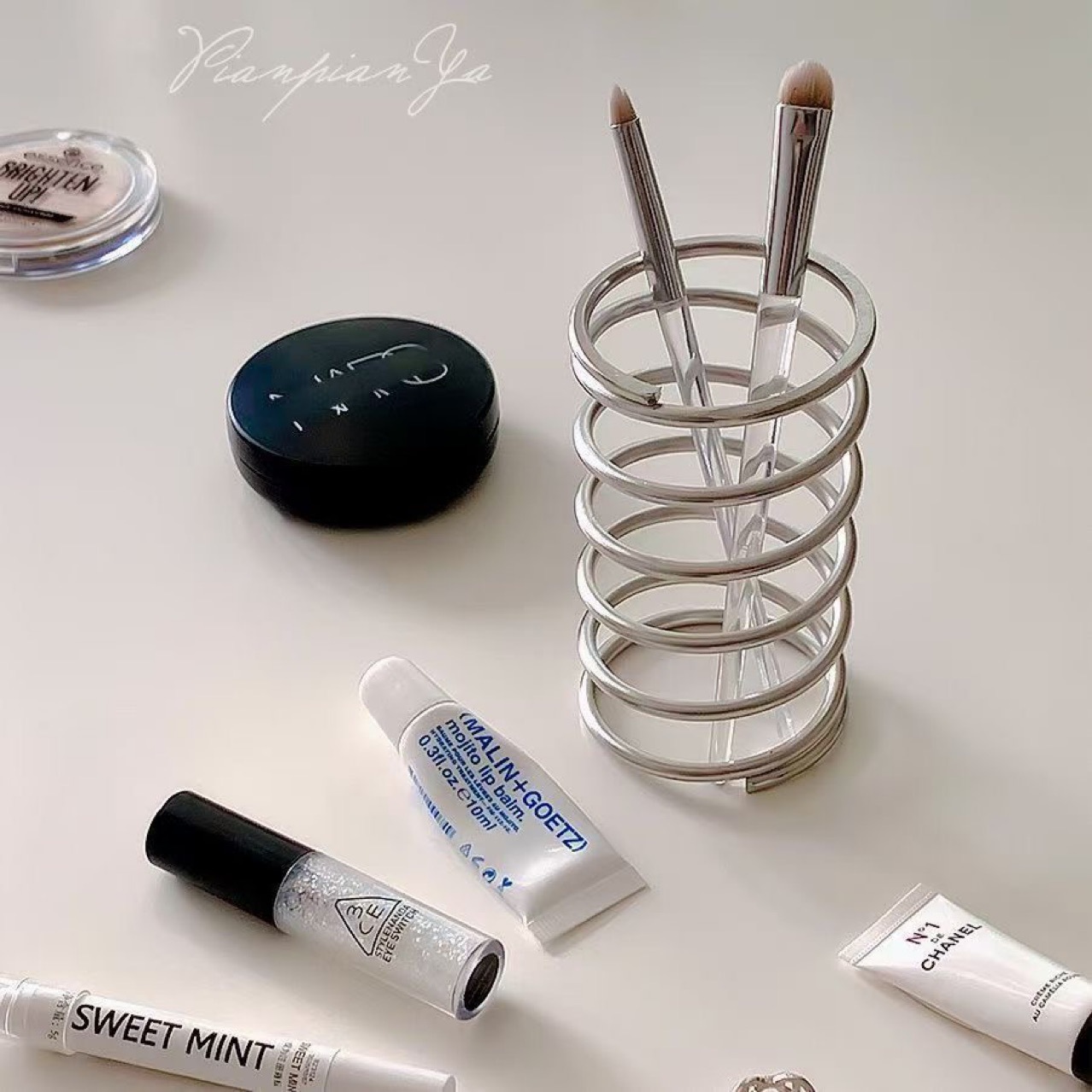 ステンレス鋼歯ブラシホルダー金属バスルームアクセサリー歯磨き - Tiny Home Bathroom Kit のレビューと価格